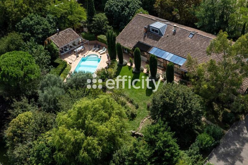 Maison - 344 m² - 7 pièces