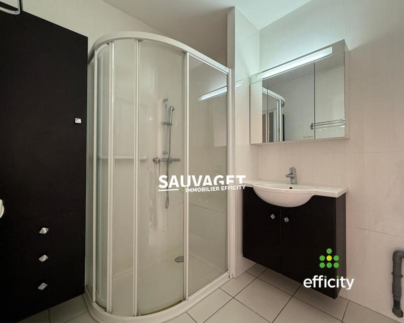 Appartement ancien - 71 m² - 3 pièces