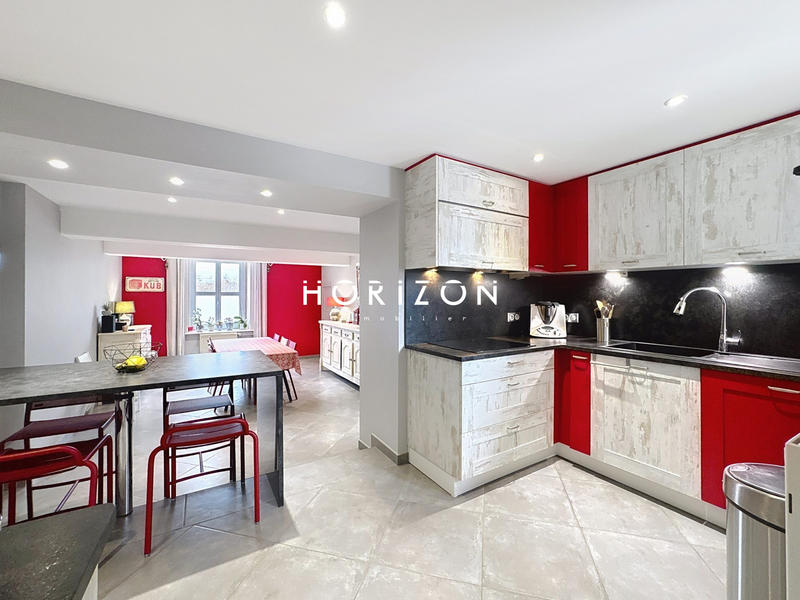 Maison - 122 m² - 5 pièces