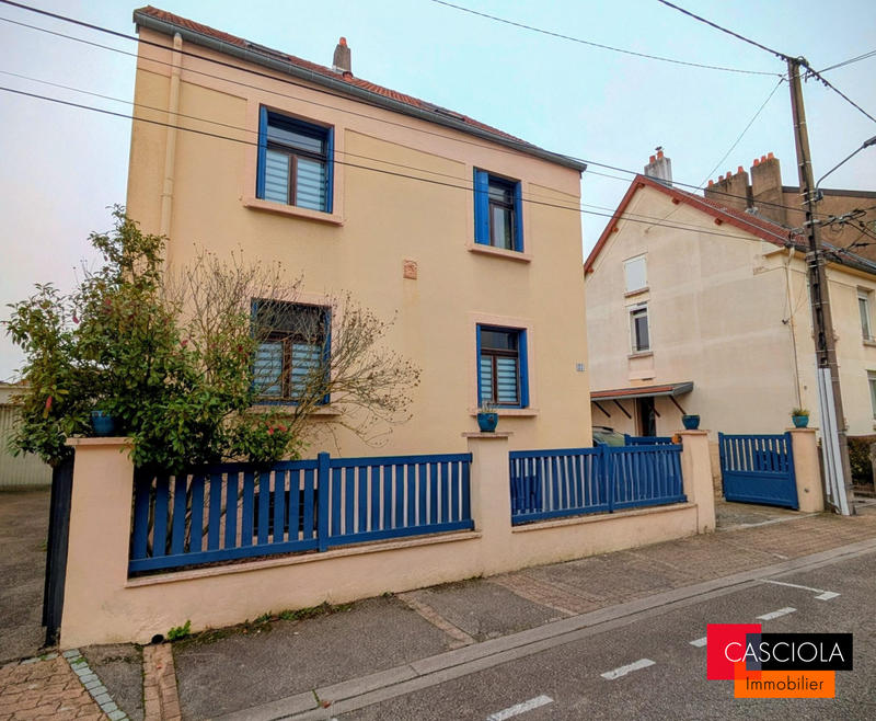 Maison - 146 m² - 7 pièces