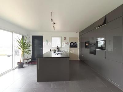Maison - 108 m² - 5 pièces