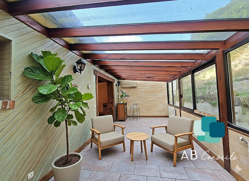 Maison - 167 m² - 5 pièces