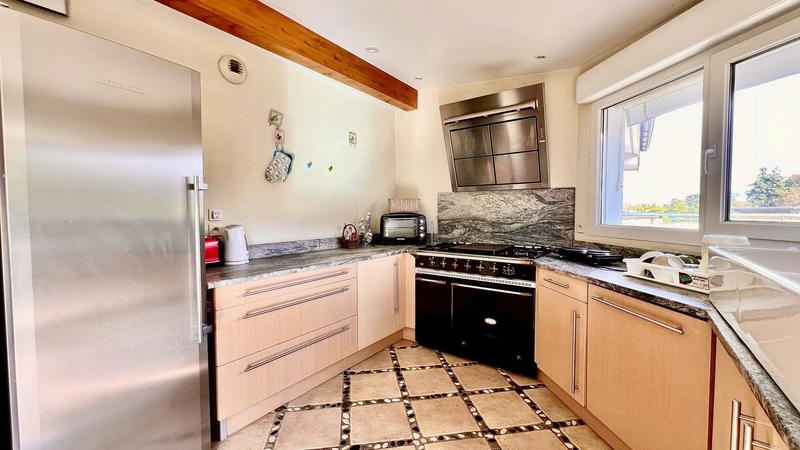 Appartement - 171 m² - 6 pièces