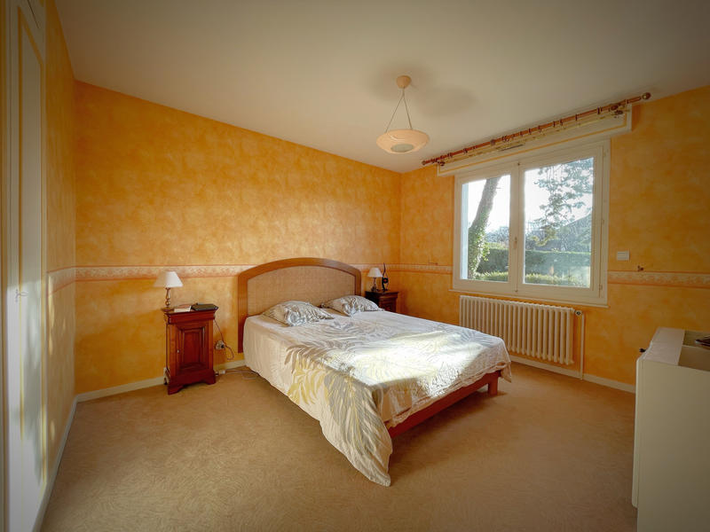 Propriété - 300 m² - 13 pièces