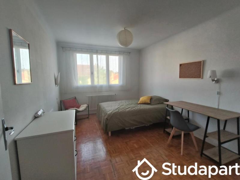 Chambre - 10 m² - 1 pièce