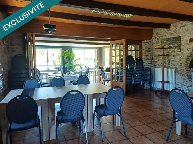 Maison - 278 m² - 10 pièces