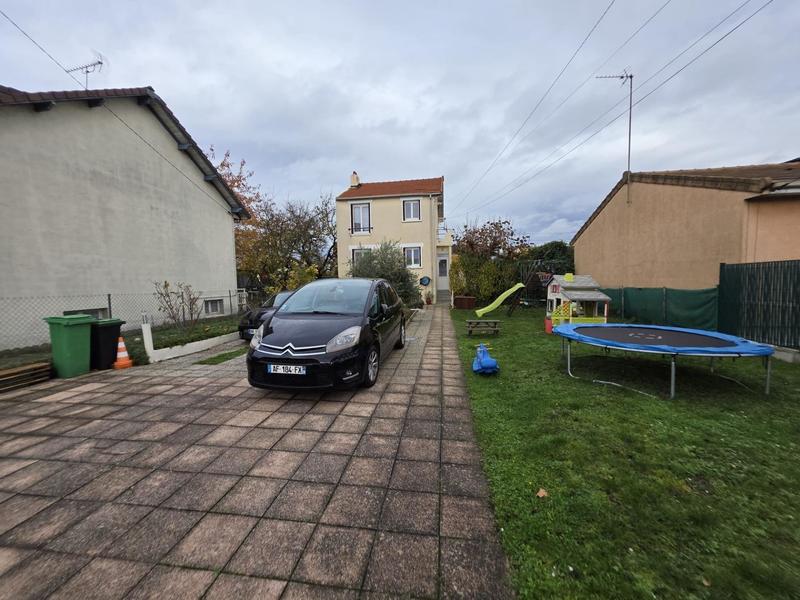 Maison - 80 m² - 4 pièces