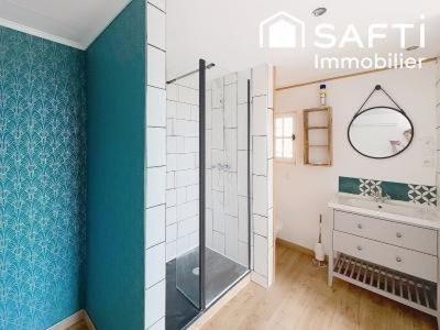 Maison - 198 m² - 8 pièces