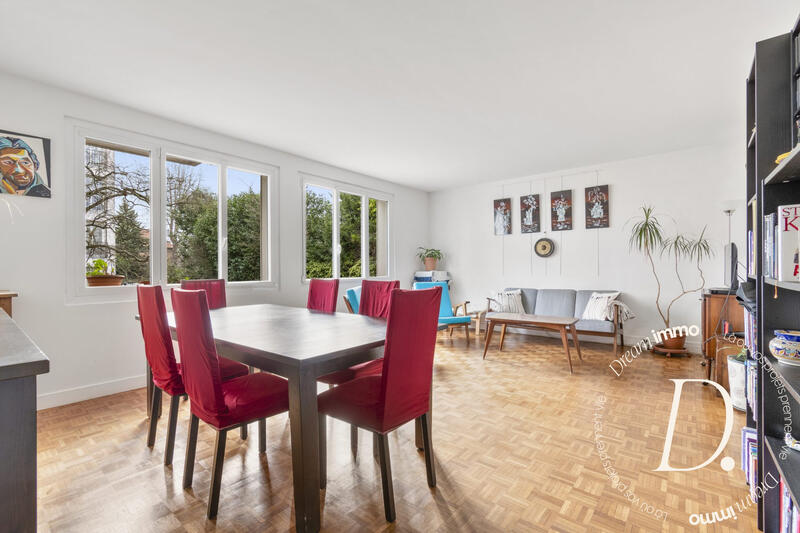 Appartement - 98 m² - 4 pièces