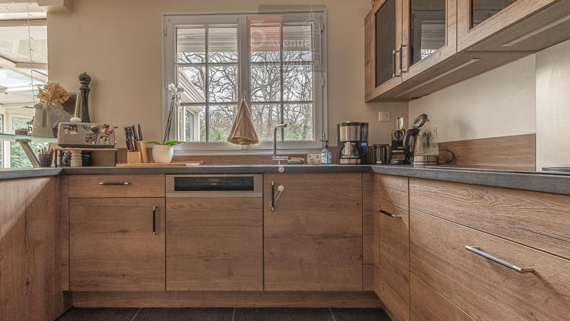 Maison - 195 m² - 8 pièces