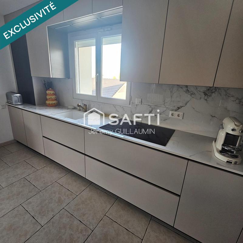 Maison - 251 m² - 7 pièces