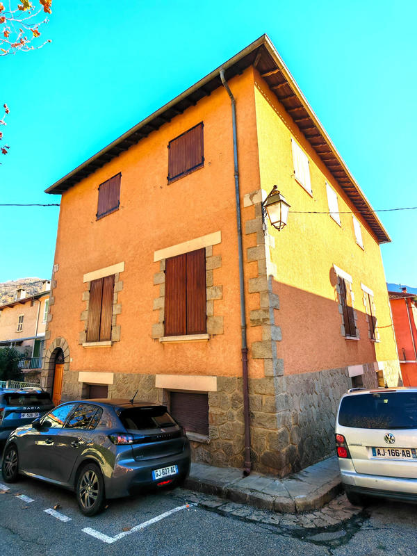 Appartement - 105 m² - 4 pièces