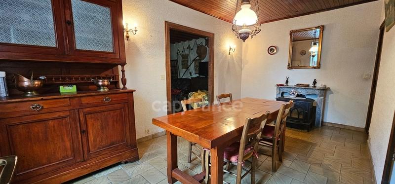 Maison - 142 m² - 8 pièces