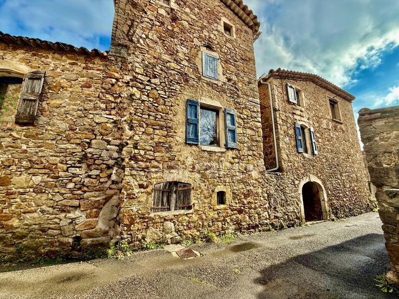 Maison - 352 m² - 6 pièces