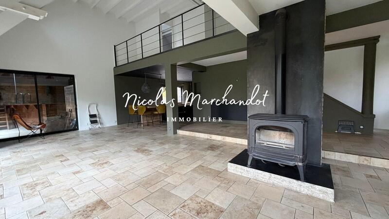 Maison - 200 m² - 7 pièces