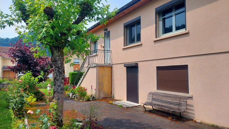 Maison - 93 m² - 7 pièces