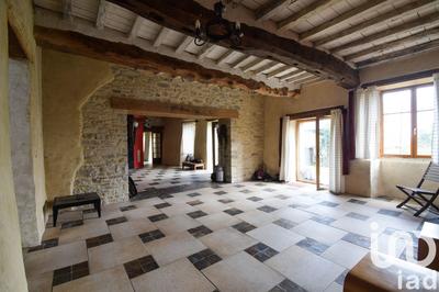 Maison - 230 m² - 7 pièces