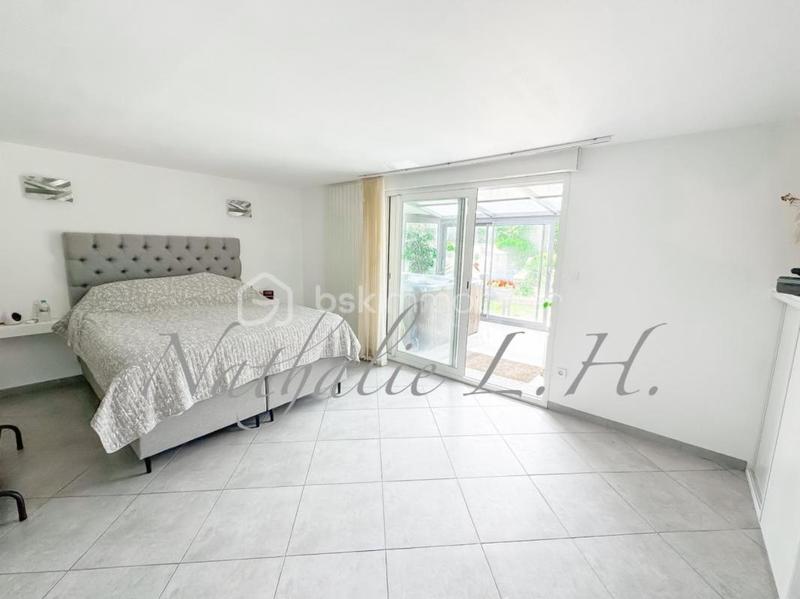 Demeure - 240 m² - 8 pièces