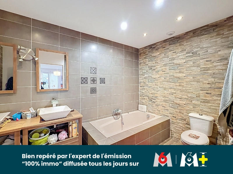 Maison - 223 m² - 6 pièces