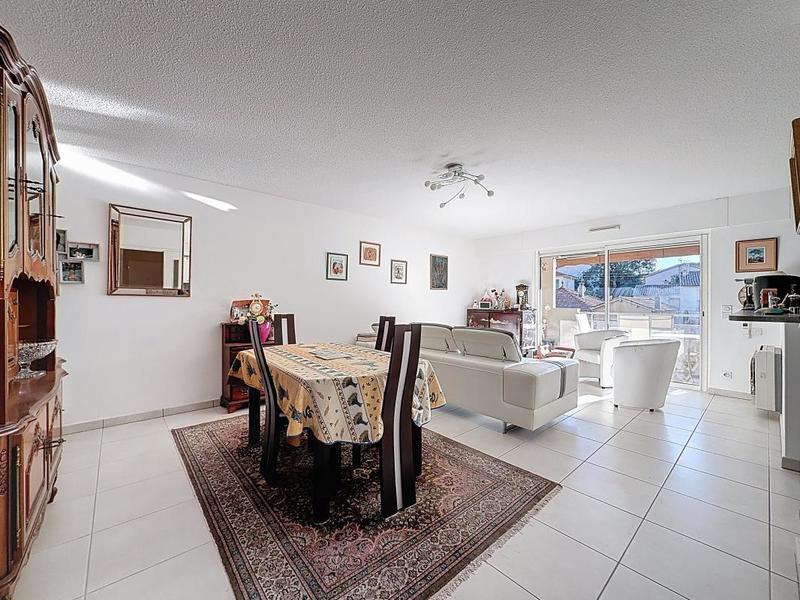 Appartement - 102 m² - 4 pièces