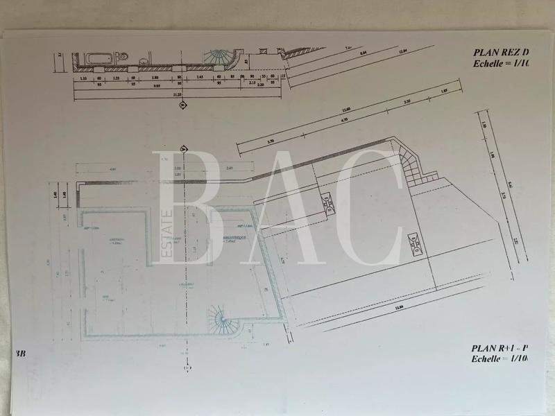 Villa - 350 m² - 8 pièces