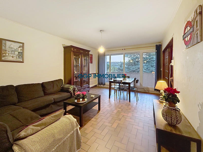 Appartement - 80 m² - 4 pièces