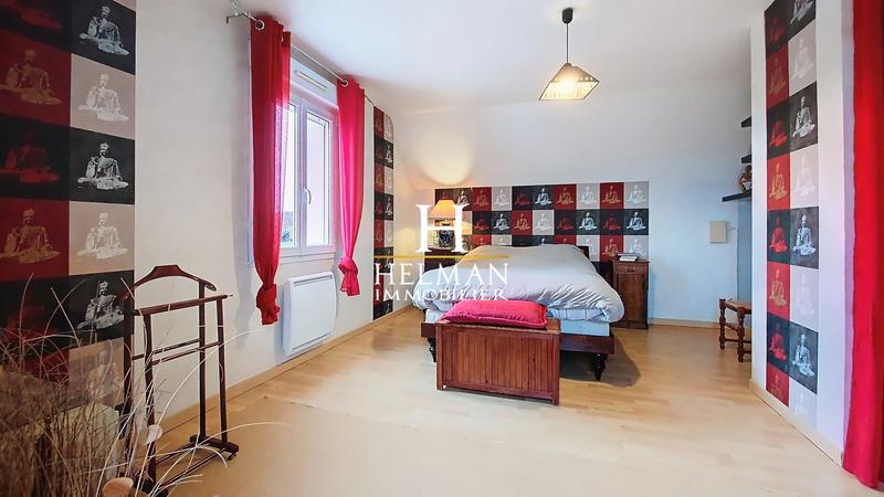 Maison - 215 m² - 7 pièces