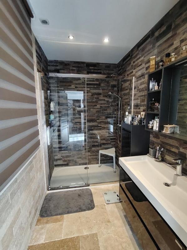 Maison - 205 m² - 10 pièces