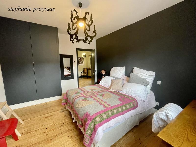 Maison de ville - 250 m² - 7 pièces