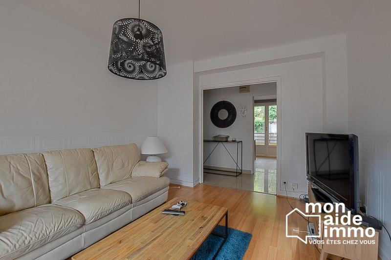 Appartement - 88 m² - 6 pièces