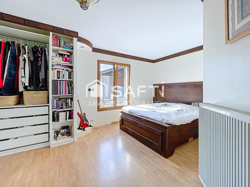 Maison - 161 m² - 5 pièces