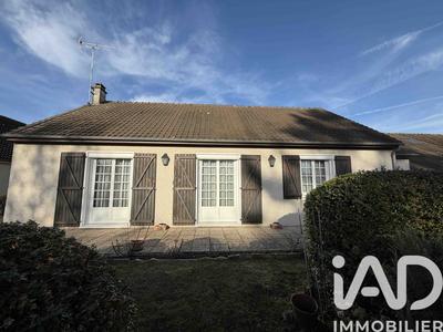 Maison - 90 m² - 5 pièces