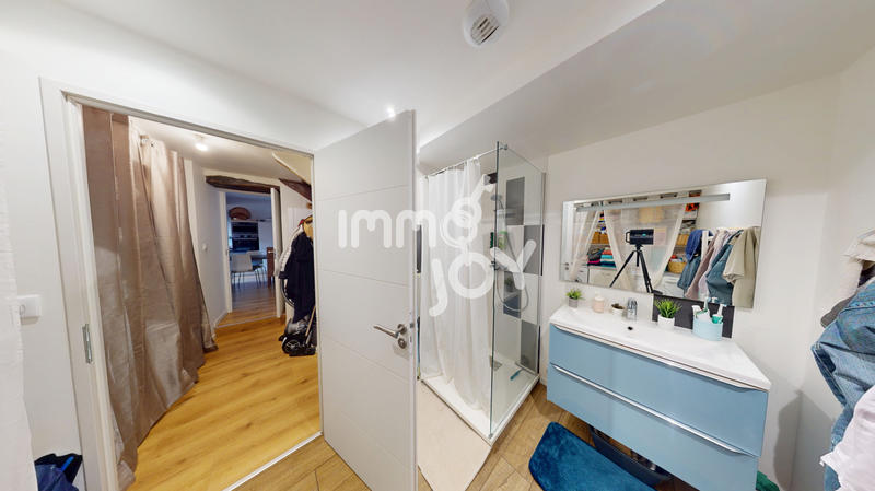 Maison - 181 m² - 8 pièces