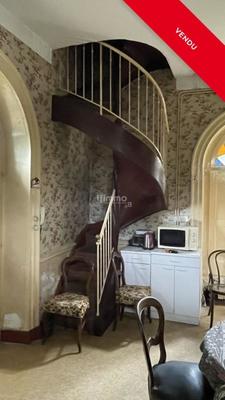 Maison - 178 m² - 8 pièces