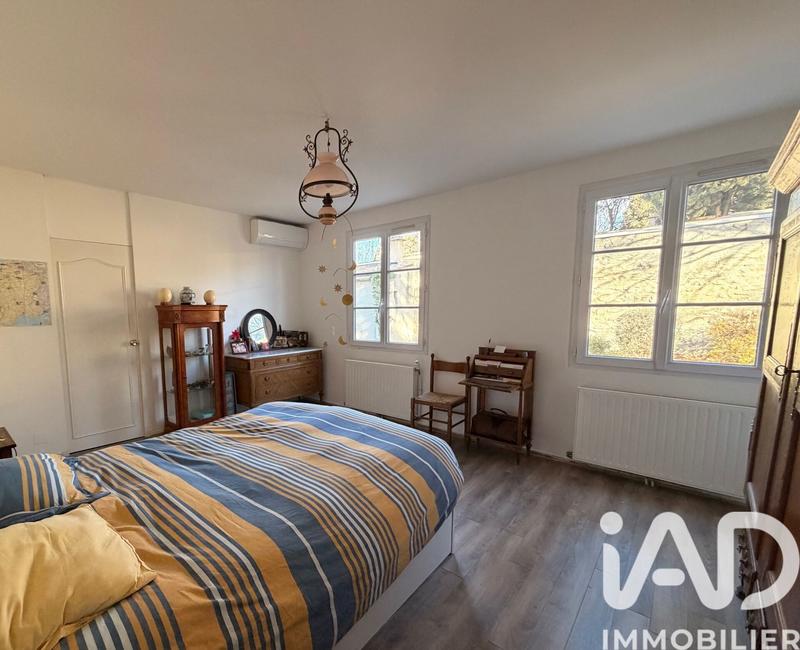 Maison - 215 m² - 8 pièces