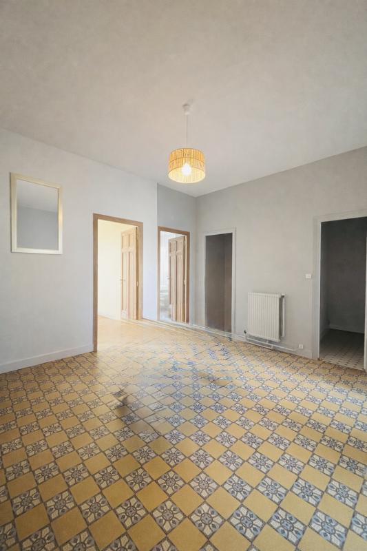 Maison - 371 m² - 8 pièces