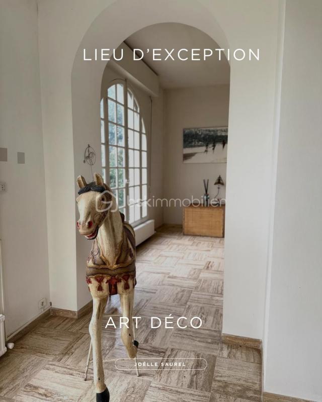 Propriété - 415 m² - 7 pièces