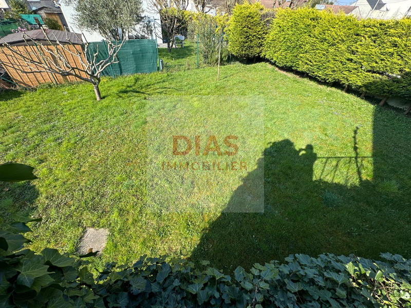 Maison - 245 m² - 1 pièce