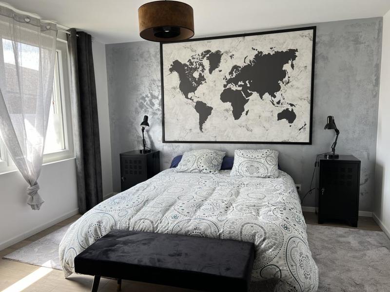 Loft - 156 m² - 7 pièces