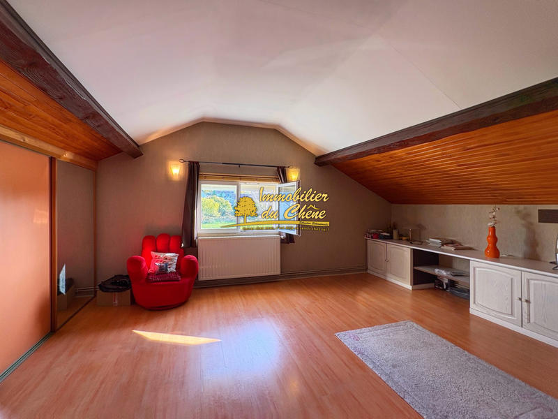 Maison - 200 m² - 6 pièces