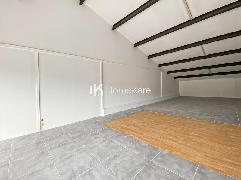 Local commercial - 230 m²