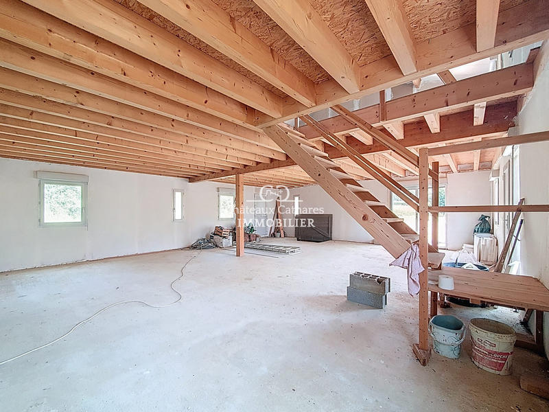 Maison - 186 m² - 2 pièces