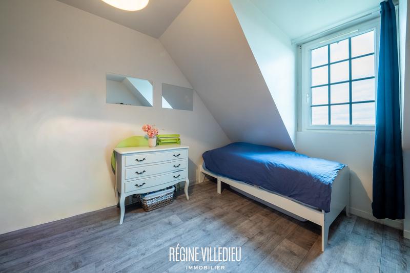 Maison - 159 m² - 6 pièces