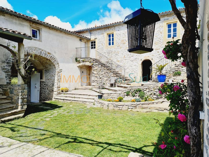 Mas - 280 m² - 13 pièces