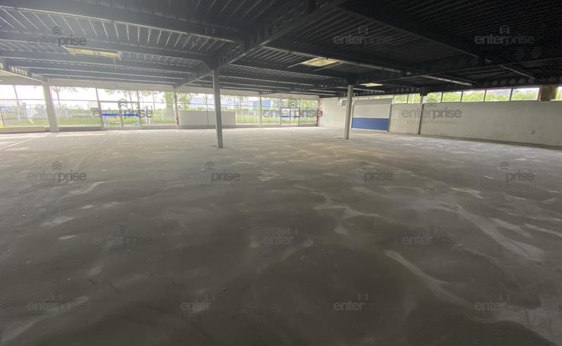 Local commercial - 1 530 m²