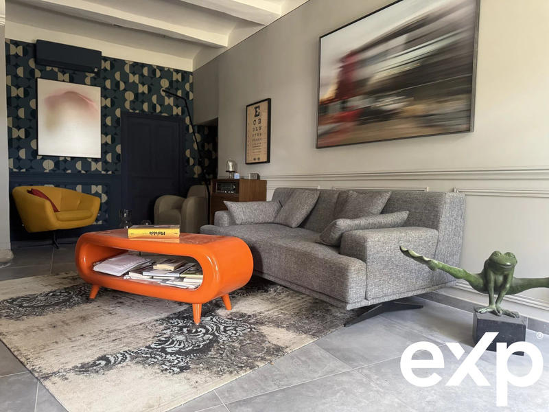 Maison traditionnelle - 400 m² - 12 pièces