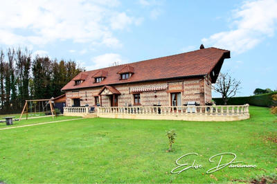 Maison - 216 m² - 6 pièces