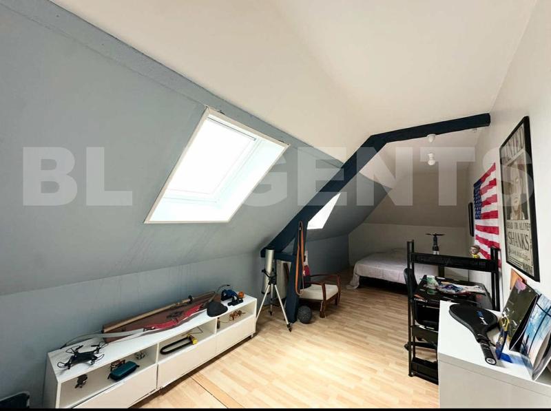 Maison de maîtres - 280 m² - 11 pièces