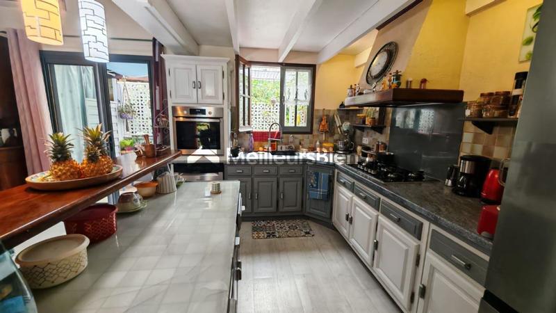 Maison - 167 m² - 6 pièces