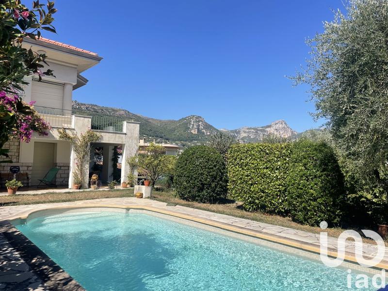 Maison - 144 m² - 7 pièces